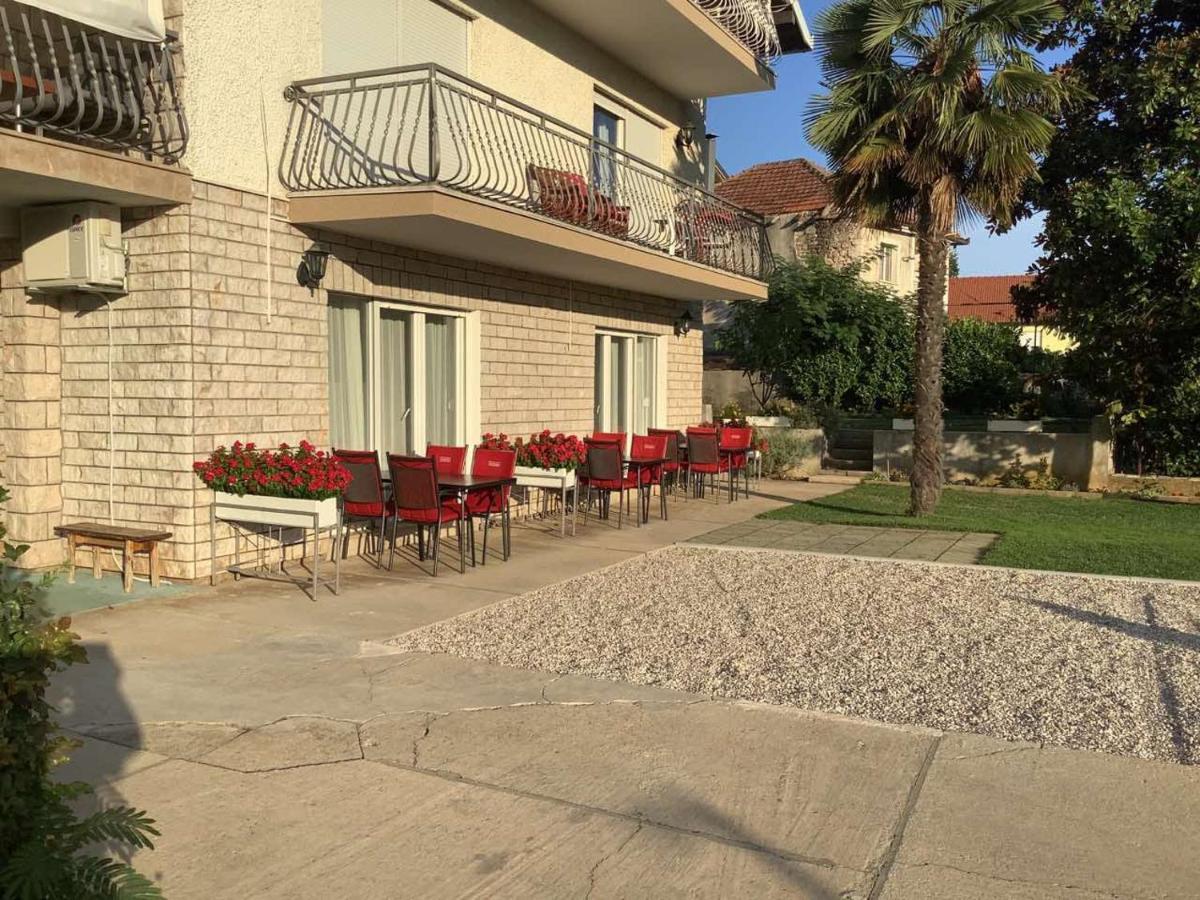 Sobe Pipic Aparthotel Siroki Brijeg Exterior photo